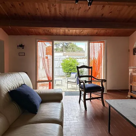 Hébergement de vacances 4p 75m² – Terrasse, Wifi, Bbq, Proche Et Commerces – La Palmyre, 6 Pers. - Fr-1-705-77 *
